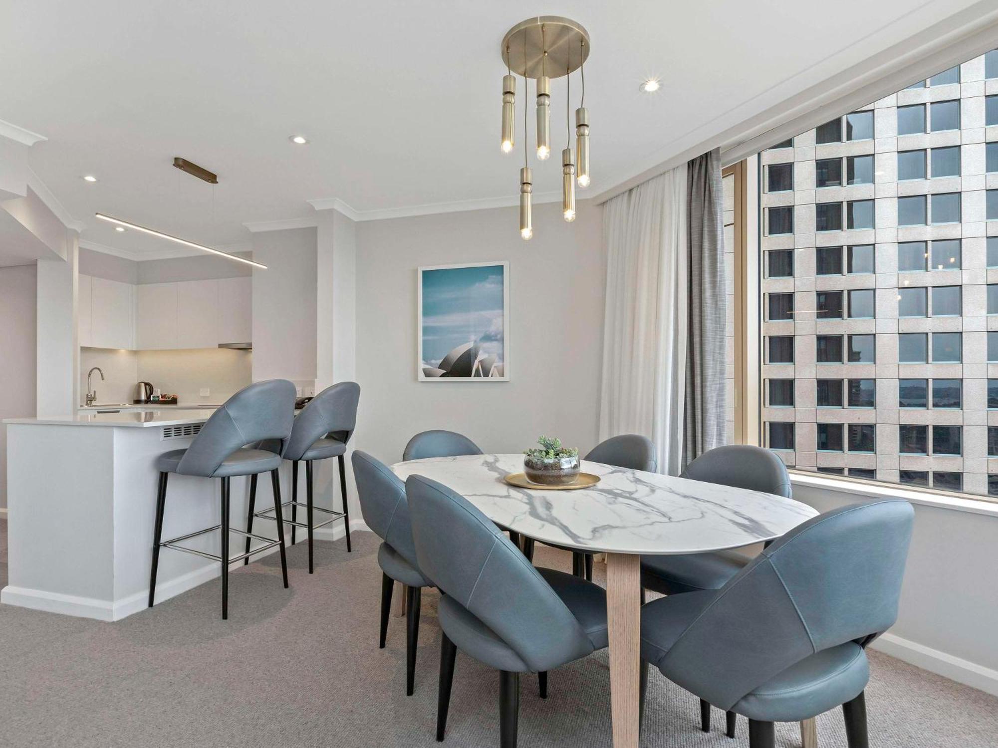 The Sebel Quay West Suites Sidney Exterior foto A staged apartment at The Ivy Residences